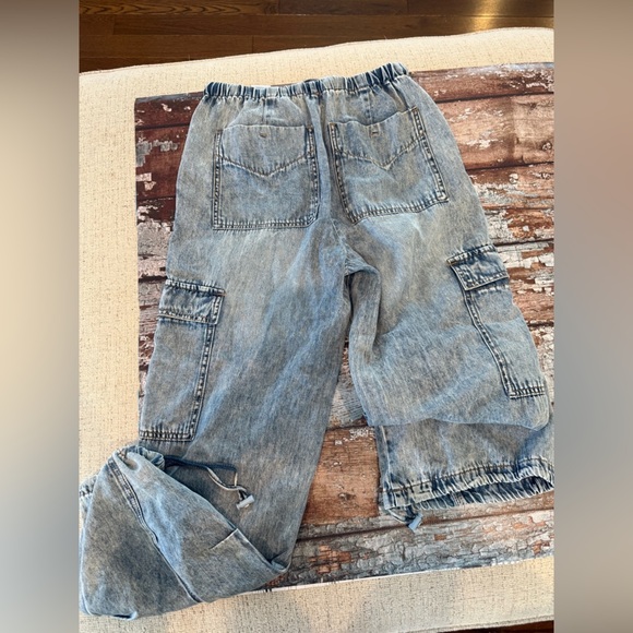 Kensie Blue Relaxed Soft Chambray like Jeans with Vintage Faded Look - Picture 10 of 11